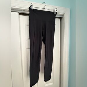 Black active leggings